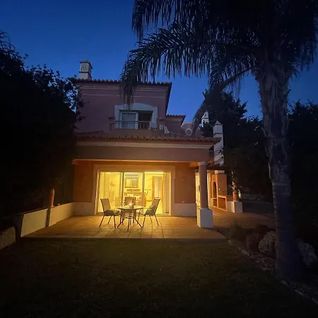 Carvoeiro Golf Villa Estombar